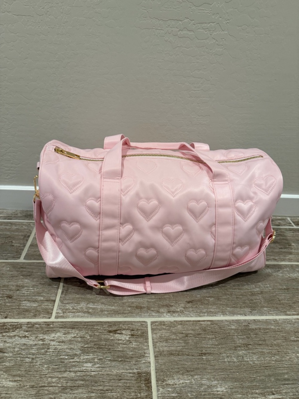 STONEY CLOVER LANE TARGET SCL PINK STITCHED PUFF HEART DUFFLE TRAVEL BAG